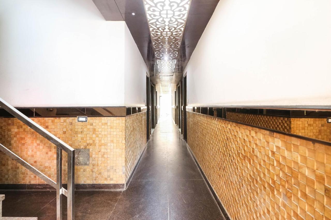 Spot On Hotel Grace Near Star Mall Gurgaon Zewnętrze zdjęcie