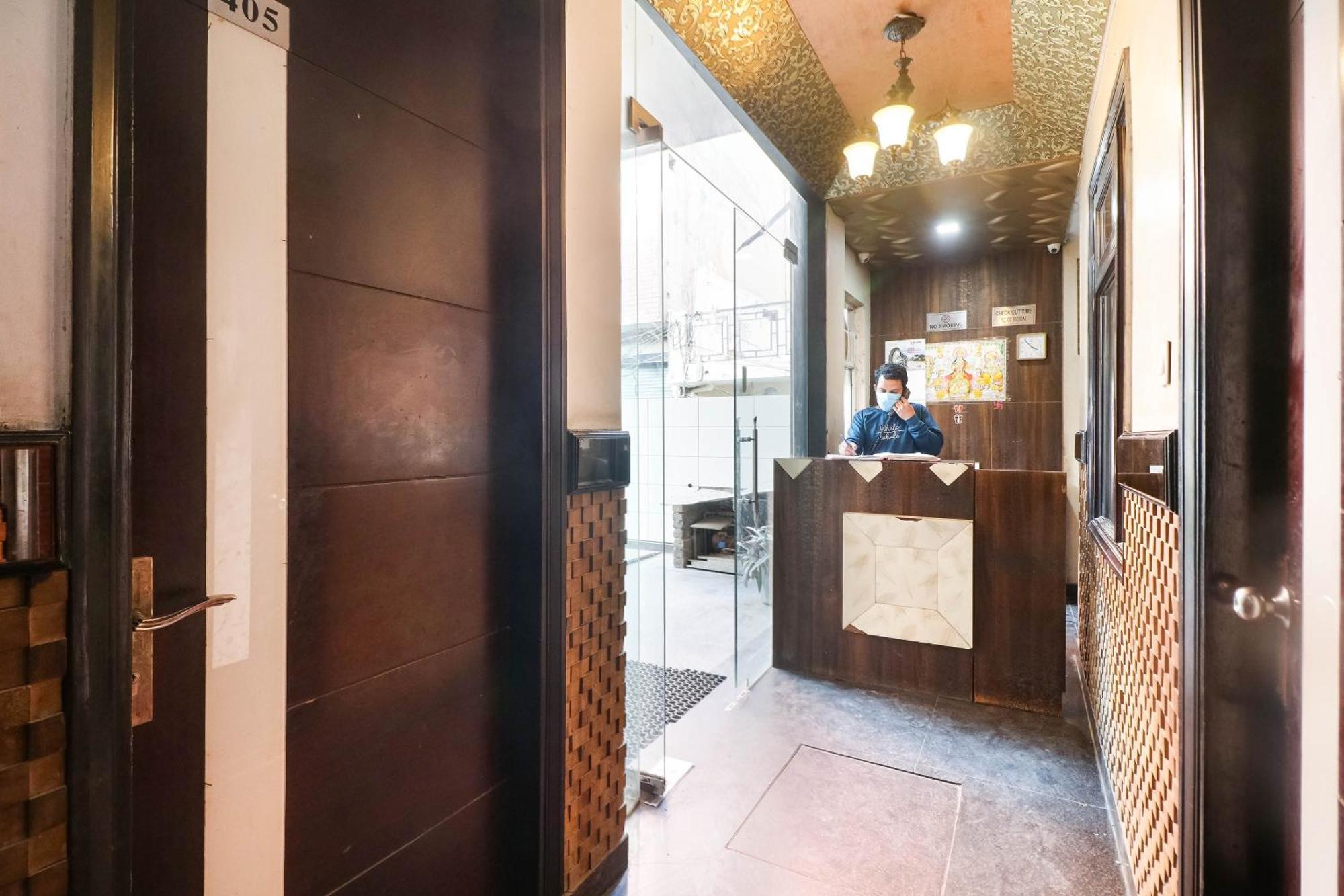 Spot On Hotel Grace Near Star Mall Gurgaon Zewnętrze zdjęcie