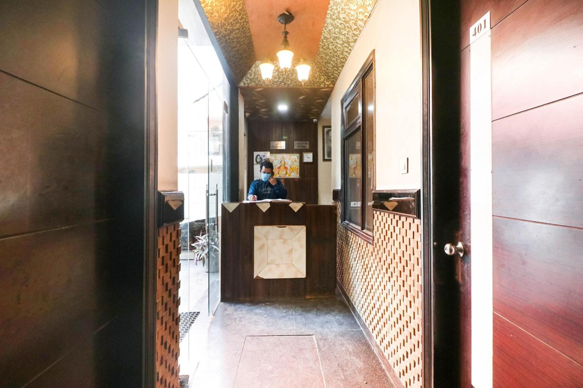 Spot On Hotel Grace Near Star Mall Gurgaon Zewnętrze zdjęcie